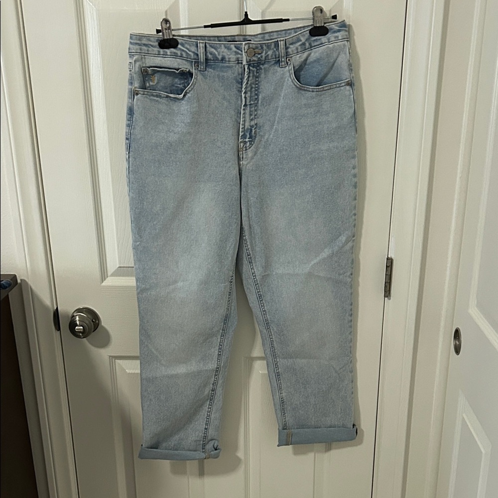 Frye Light Blue Denim Cropped Distressed Jeans, Size 10/30, Like New